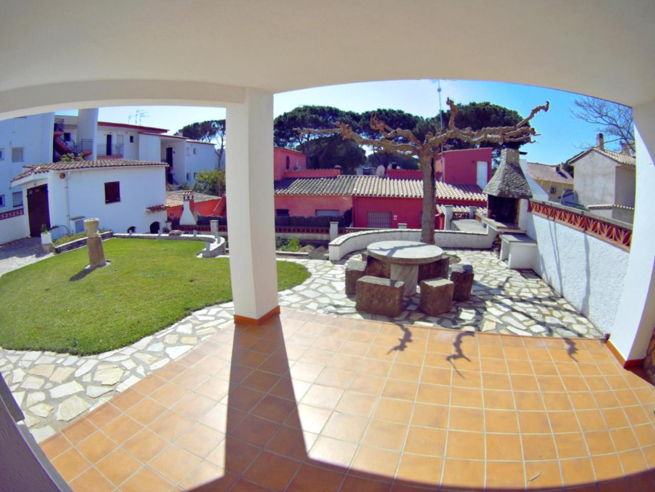 Vacay Apartamento Montgo, Agradable Jardin! En Costa Brava L'Escala! Exterior foto