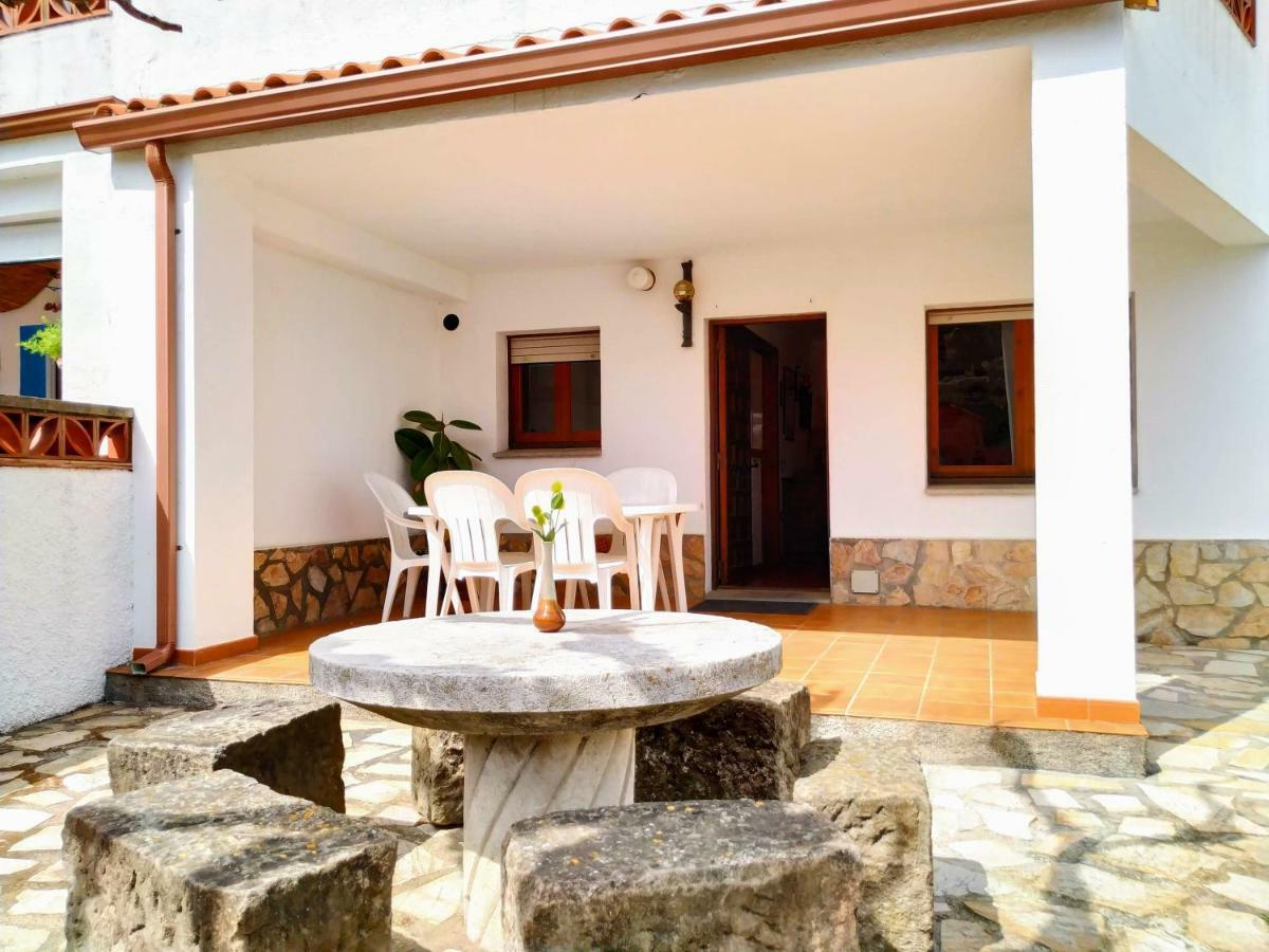 Vacay Apartamento Montgo, Agradable Jardin! En Costa Brava L'Escala! Exterior foto